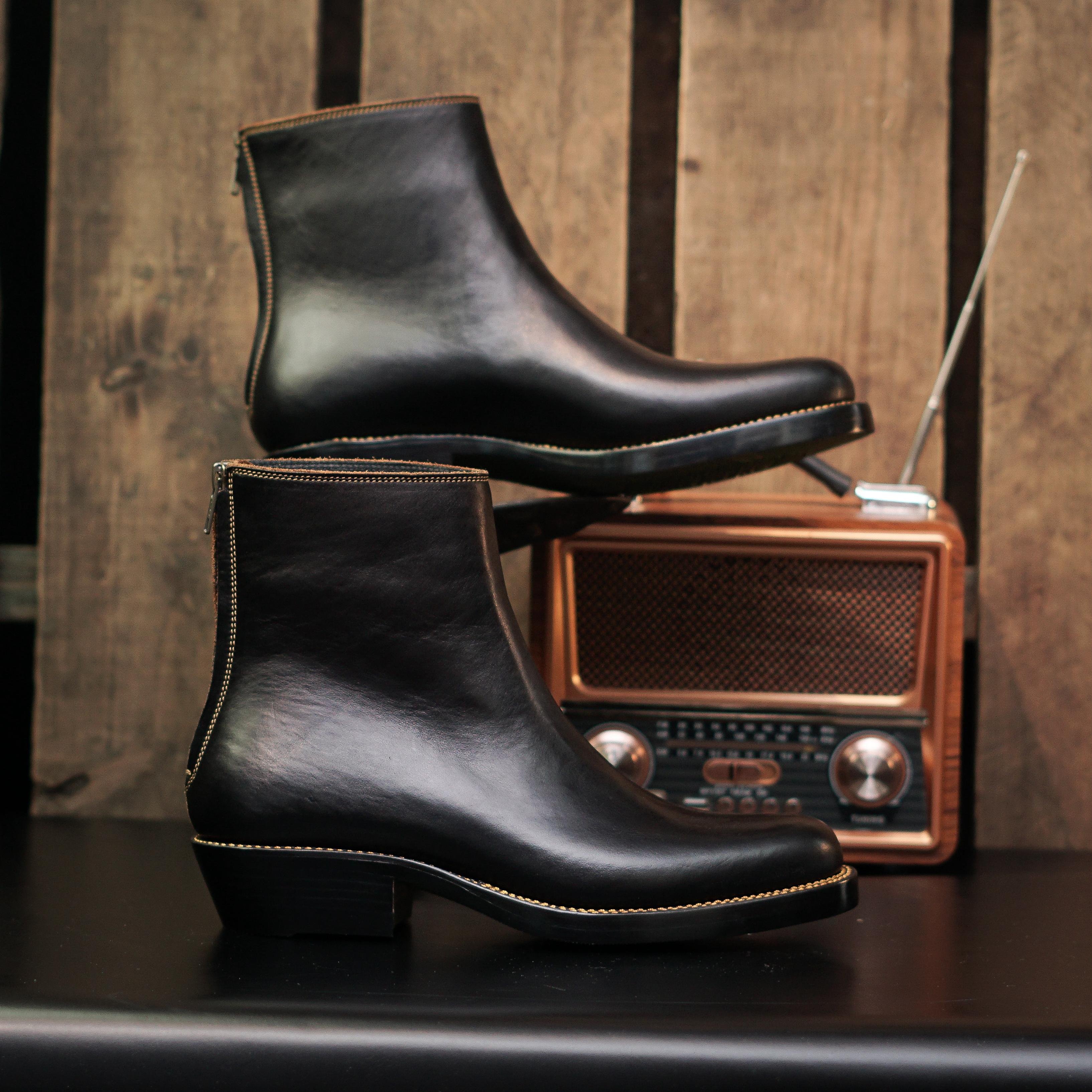 Fortis Sadewa Wholecut Zipper Boots